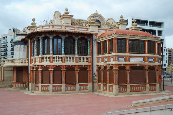 espagne saragosse art nouveau modernisme kiosque avenida catalunya