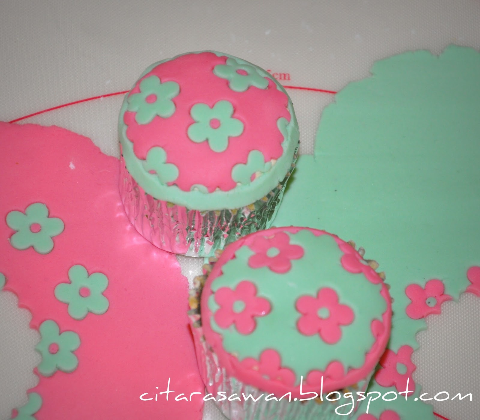 Hiasan Fondant Cupcake (Si Manis Bunga) / Fondant Cupcake 