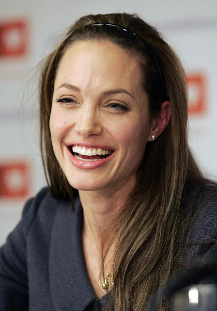 angelina jolie hair colour