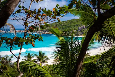 Blick über die Grand Anse auf La Digue