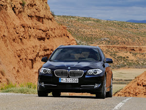 BMW 5-Series Touring 2011 (1)
