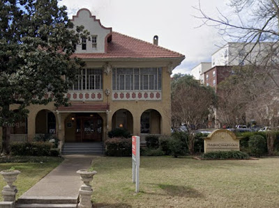 REsidential house in Austin Texas that does not look like a university campus.