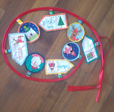 modes4u colaboración partnersip telas navideñas tienda de telas bonitas christmas stocking bunting guirnalda modistilla de pacotilla handmade navidad calcetín santa claus regalos makower fabrics 