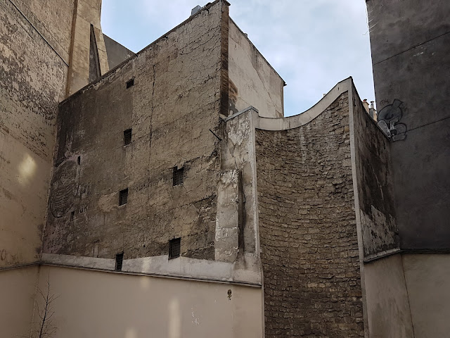 Vestiges rue du Louvre