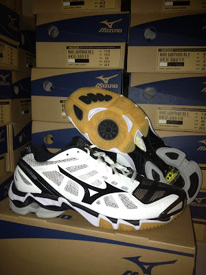 Mizuno Wave Lightning RX 2