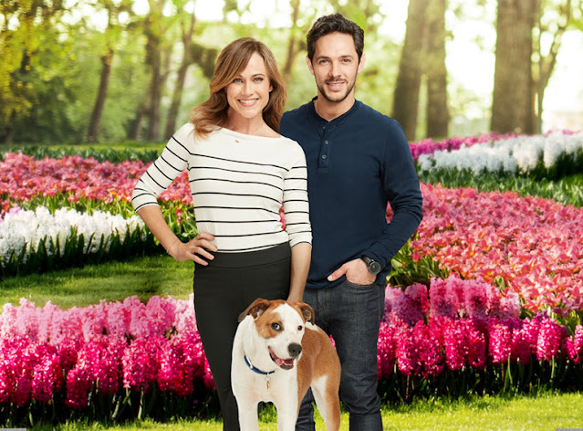 Nikki DeLoach & Michael Rady in "Love to the Rescue"