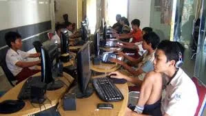 PENGARUH INTERNET TERHADAP REMAJA DAN ANAK-ANAK