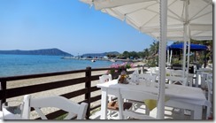 Lunch im Beach-Restaurant von Gialova