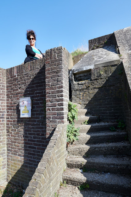 www.jetjesdag.nl | Model Henriëtte Sibie | Nicolaas/S fotografie | Maastricht, modelshoot op fort Sint Pieter |