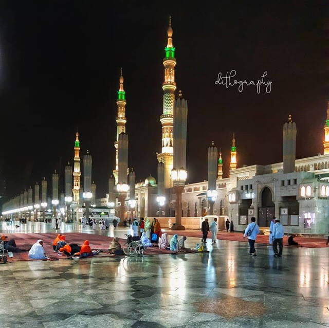 Masjid Nabawi di Madinah al Munawarah