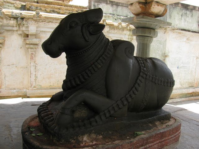 Nandi outside the temple