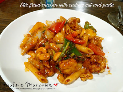 Paulin's Muchies - Bangkok: ThaiThyme Restaurant at Terminal 21 - Stir fried chicken with cashew nuts and pasta