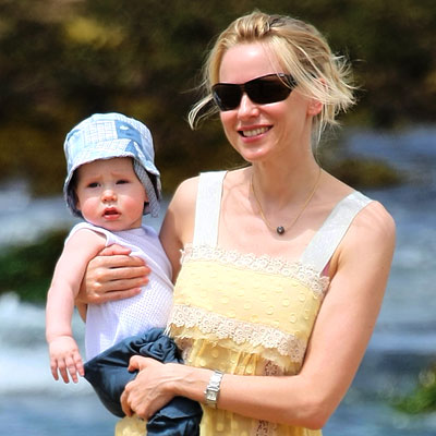 Naomi Watts' kids think she works in a trailer - Celebrity Gossip