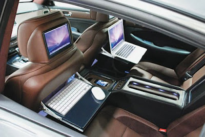 Hyundai's mobile office