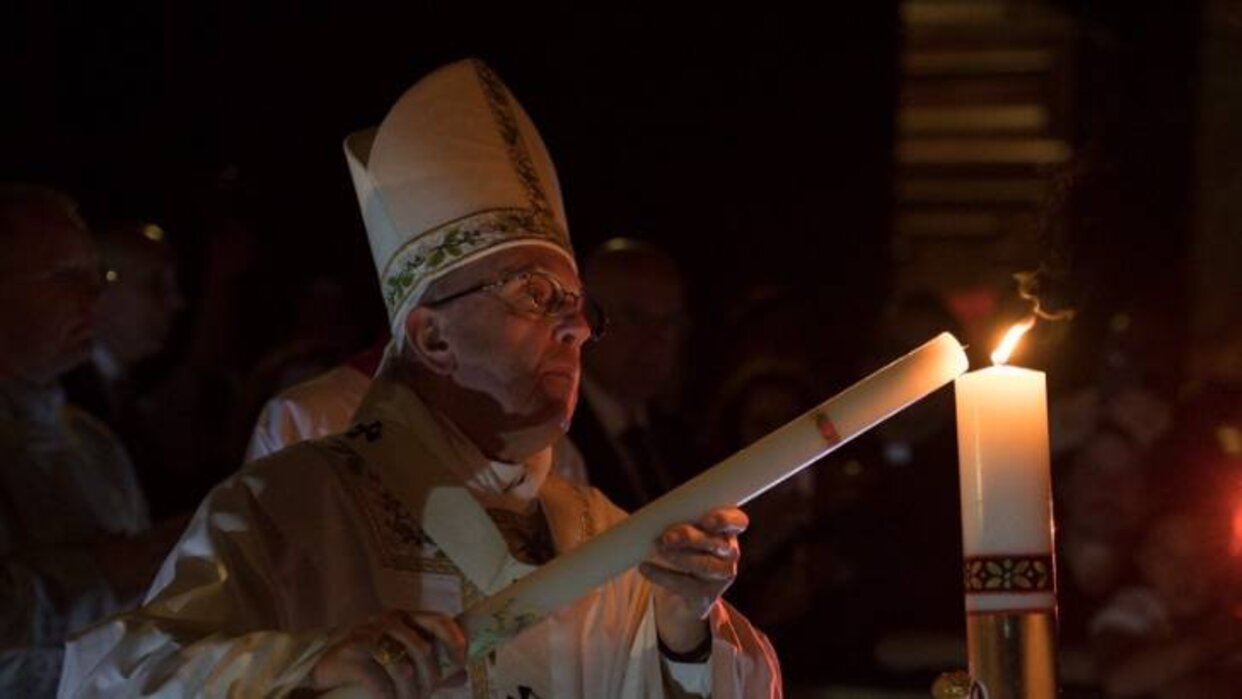 El Papa presidirá la Vigilia del Sábado Santo después de renunciar al via crucis