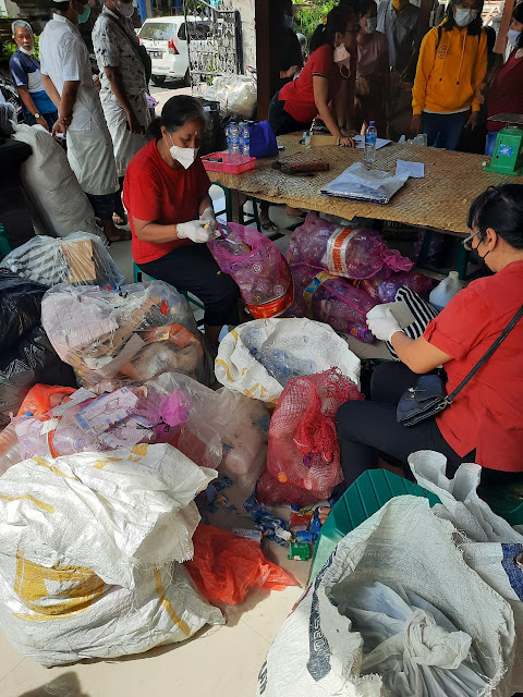   Desa Dauh Puri Kangin Luncurkan Bank Sampah Bersidas, Diawali di Banjar Gemeh
