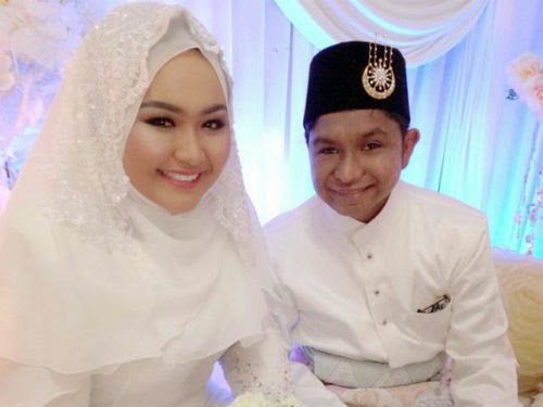 Amir Raja Lawak dan Nur Intan Syafinaz yang telah selamat disatukan