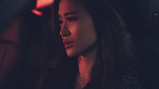 Nữ ca sĩ Đông Nhi ra mắt MV Ballad mới đầy buồn đau và dằn vặt