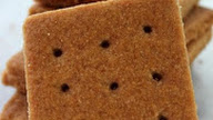 HOMEMADE GRAHAM CRACKERS