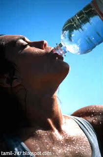 drinking water bottle pet bottle usage life time நீங்க வாட்டர் பாட்டிலில் தண்ணீர் குடிப்பவரா?.. எவ்வளவு நாட்கள் பாட்டிலை யூஸ் பண்ணலாம்ன்னு தெரியுமா Tamil247 | Tamil health news