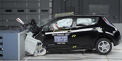  Nissan Leaf test crash