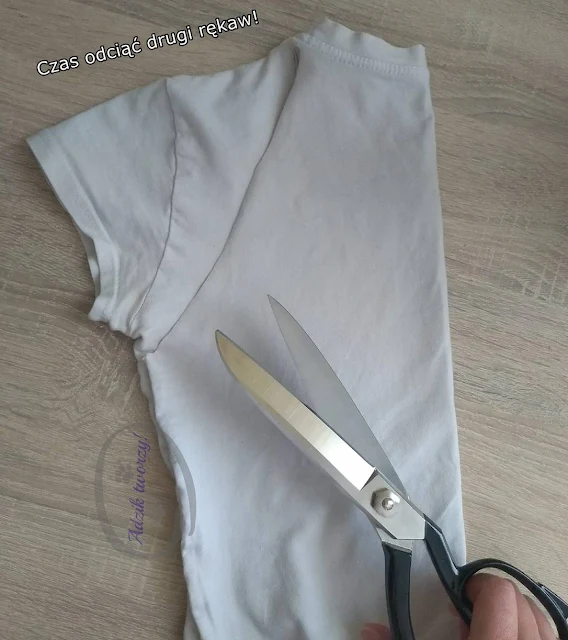 Halter top DIY przeróbka t-shirtu bez szycia - Adzik tworzy