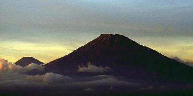 Gunung Sindoro Terakhir Meletus 101 Tahun Lalu