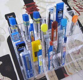 mechanical pencil lead display