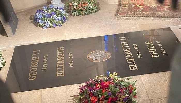 Photos of Queen Elizabeth's grave
