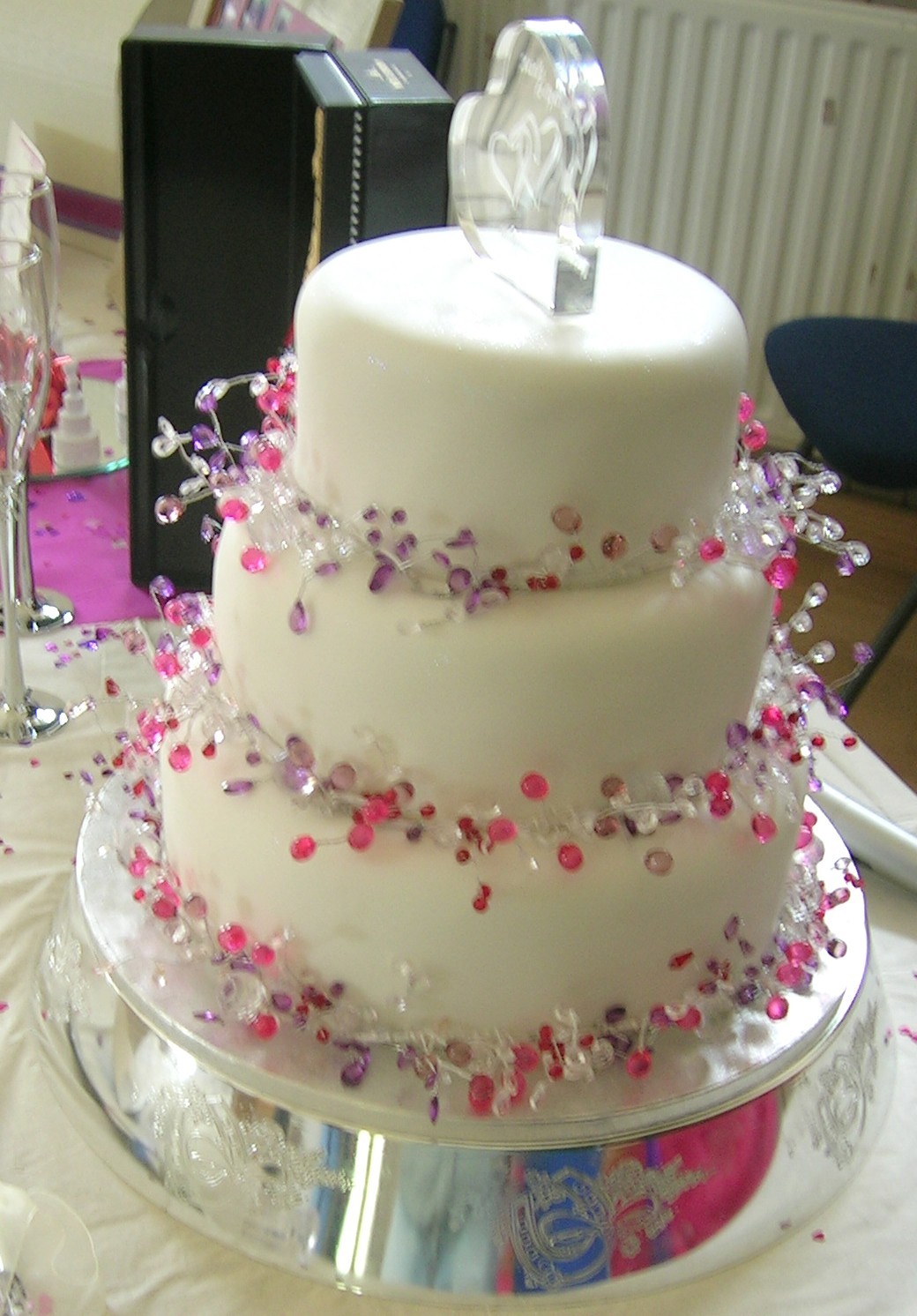 Decorating Wedding Cakes - Cake Decorating