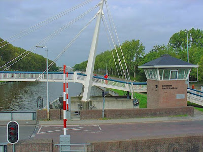 De Gerrit Krol-brug in Groningen