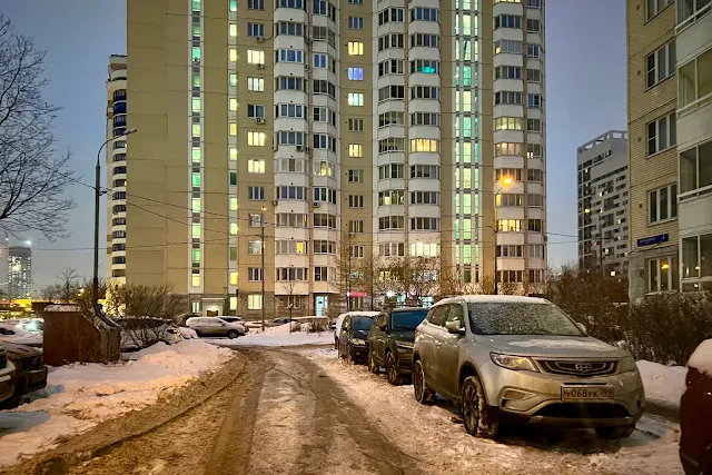 улица Милашенкова, дворы