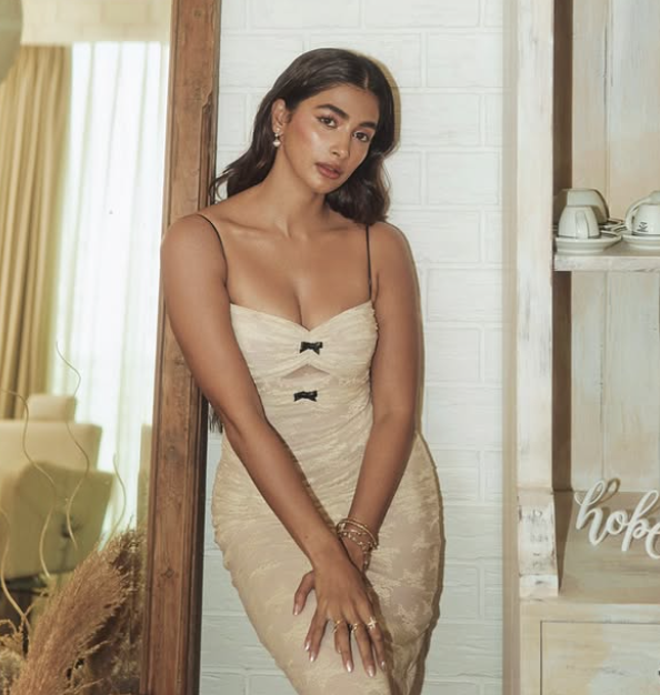 Pooja Hegde Best Latest Photo Shoots Photos