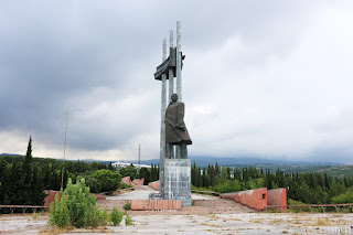 памятник Ленину артек