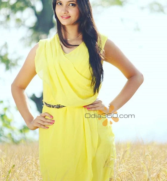 Tammana Vyas Hot Odia Actress Real life Photos,Images,Walls 