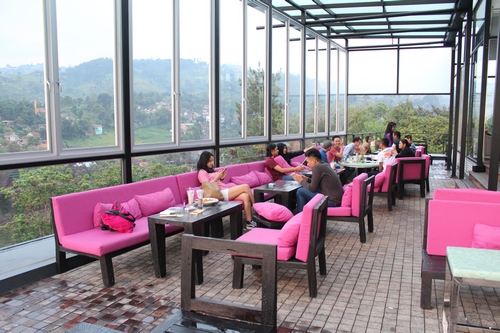 Cafe Lawangwangi Bandung Tempat Makan Kuliner Enak Enak