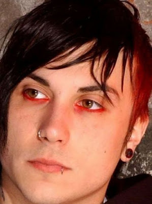 Frank Iero Hairstyles For Men