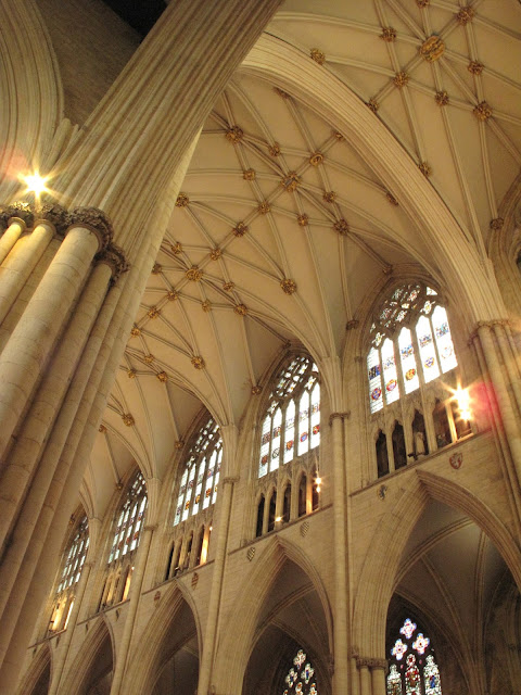 The nave (or whatever it's called... it's the main part of the building, anyway).