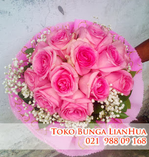 beli handbouquet mawar pink toko bunga jakarta