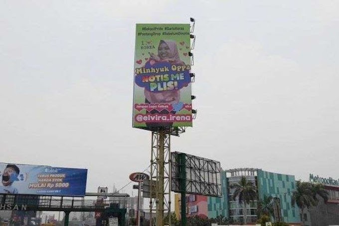 Fans berat K-Pop memasang iklan di kota Bekasi