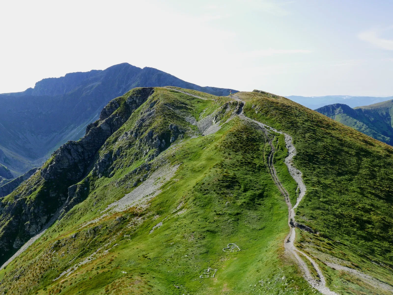 tatry, tatry zachodnie, tatry blog, tatry zachodnie blog, tatry słowacja, tatry słowacja blog, tatry dla początkujących, tatry dla zaawansowanych, szlaki w tatrach dla początkujących, szlaki w tatrach dla średniozaawansowanych, główna grań tatr, tatry zdjęcia blog, tatry latem, tatry latem blog, tatry opis szlaku, Salatín, Baníkov, Hrubá kopa, Plačlivé, Ostrý Roháč, Volovec, Rákoň, Salatyn, Banówka, Rohacz Płaczliwy, Rohacz Ostry, Wołowiec, Rakoń, Rohacka dolina, rohacki kon