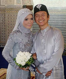 Foto Model Baju Pengantin Warna Kelabu