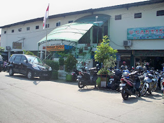 Pasar Tugu Palsi Gunung, Cimanggis, Depok