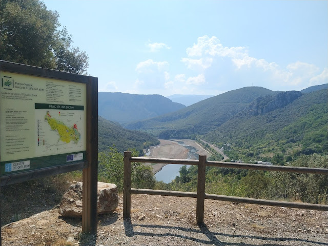 Miradores y aldeas en Serra da Enciña da Lastra