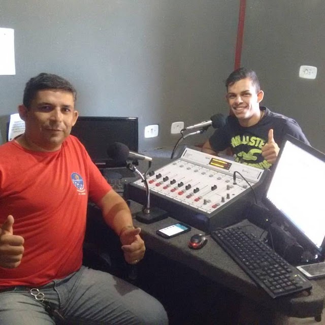 PAULO DANTAS FAZ SUCESSO NAS MANHÃ DA RÁDIO COMUNITÁRIA DE BOM CONSELHO