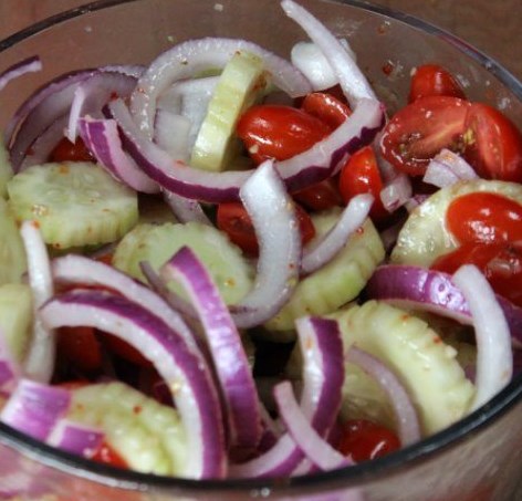 QUICK AND EASY CUCUMBER TOMATO SALAD RECIPE #vegetarian #summerrecipe