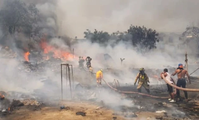 Incendio de colchones en San Juan de Lurigancho