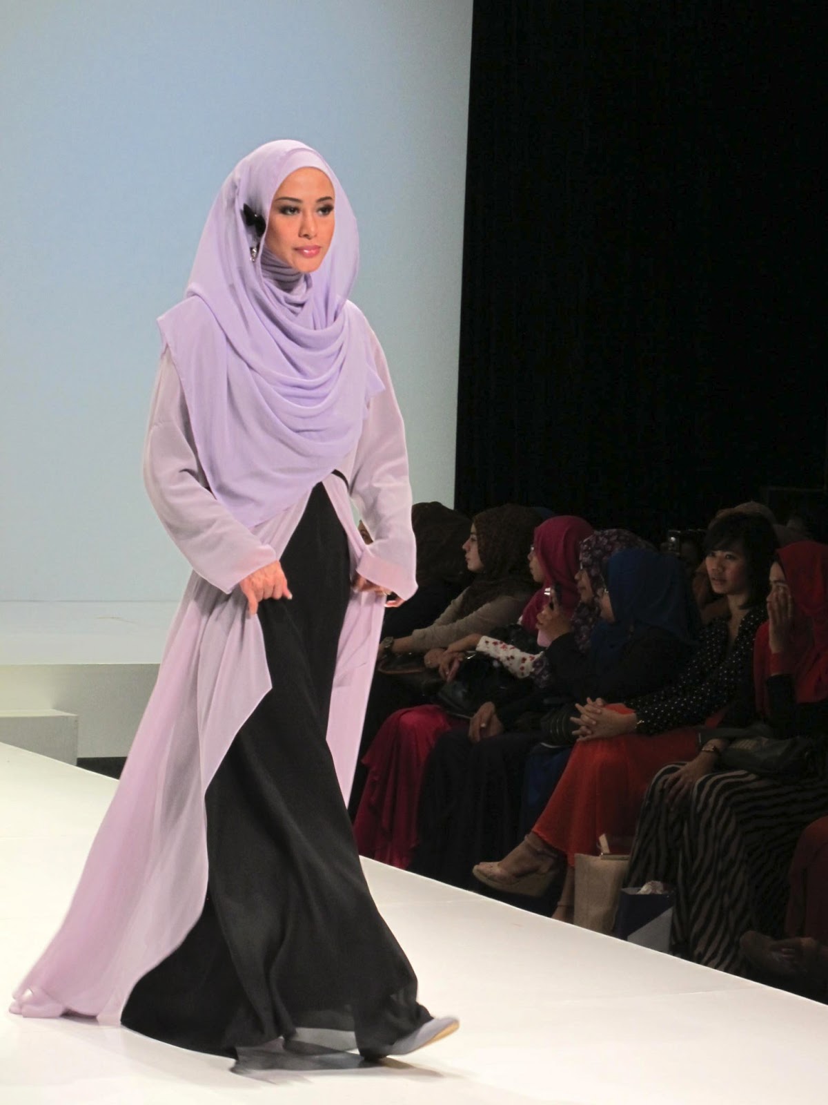 Hijab Fashion Show  Foto Artis - Candydoll