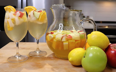 How to make the best Sangria with White Wine
