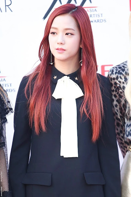 Rambut Merah Jisoo BLACKPINK